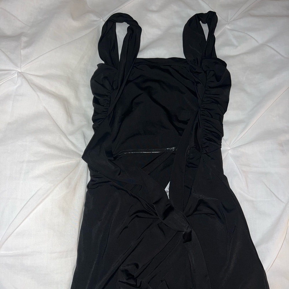 Lucy in the sky xs backless bow dress.